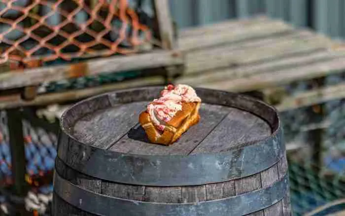 Fresh Lobster Rolls Meal for 2, 4, 6, 8 or 10! (Shipping included!) - Image 4